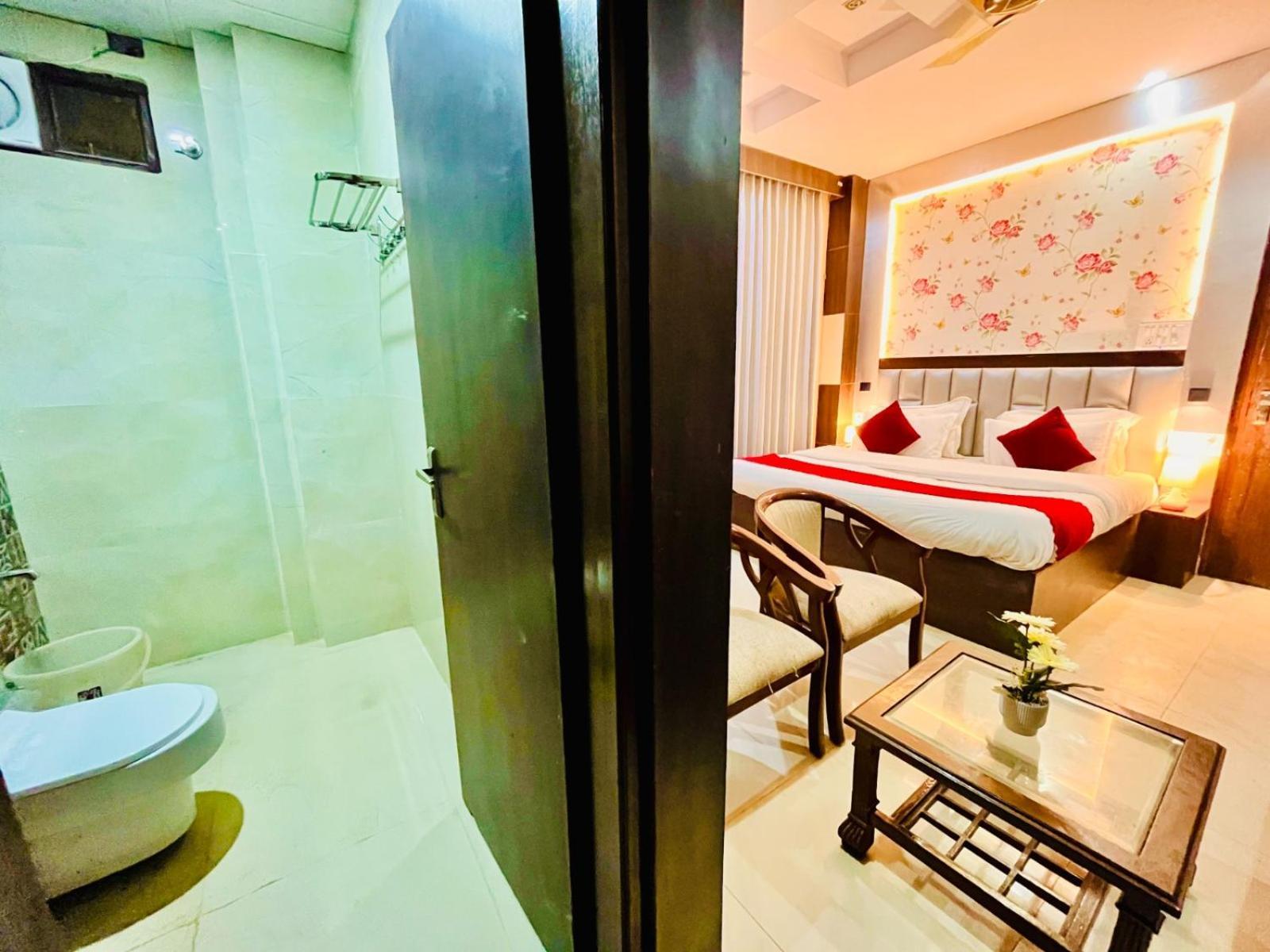 Hotel Ramawati Near Ganga Ghat 哈里瓦 外观 照片