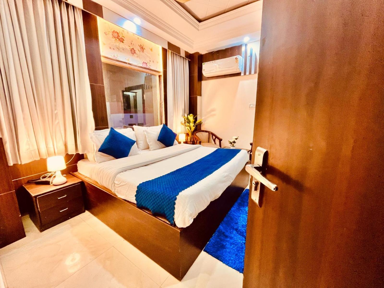 Hotel Ramawati Near Ganga Ghat 哈里瓦 外观 照片