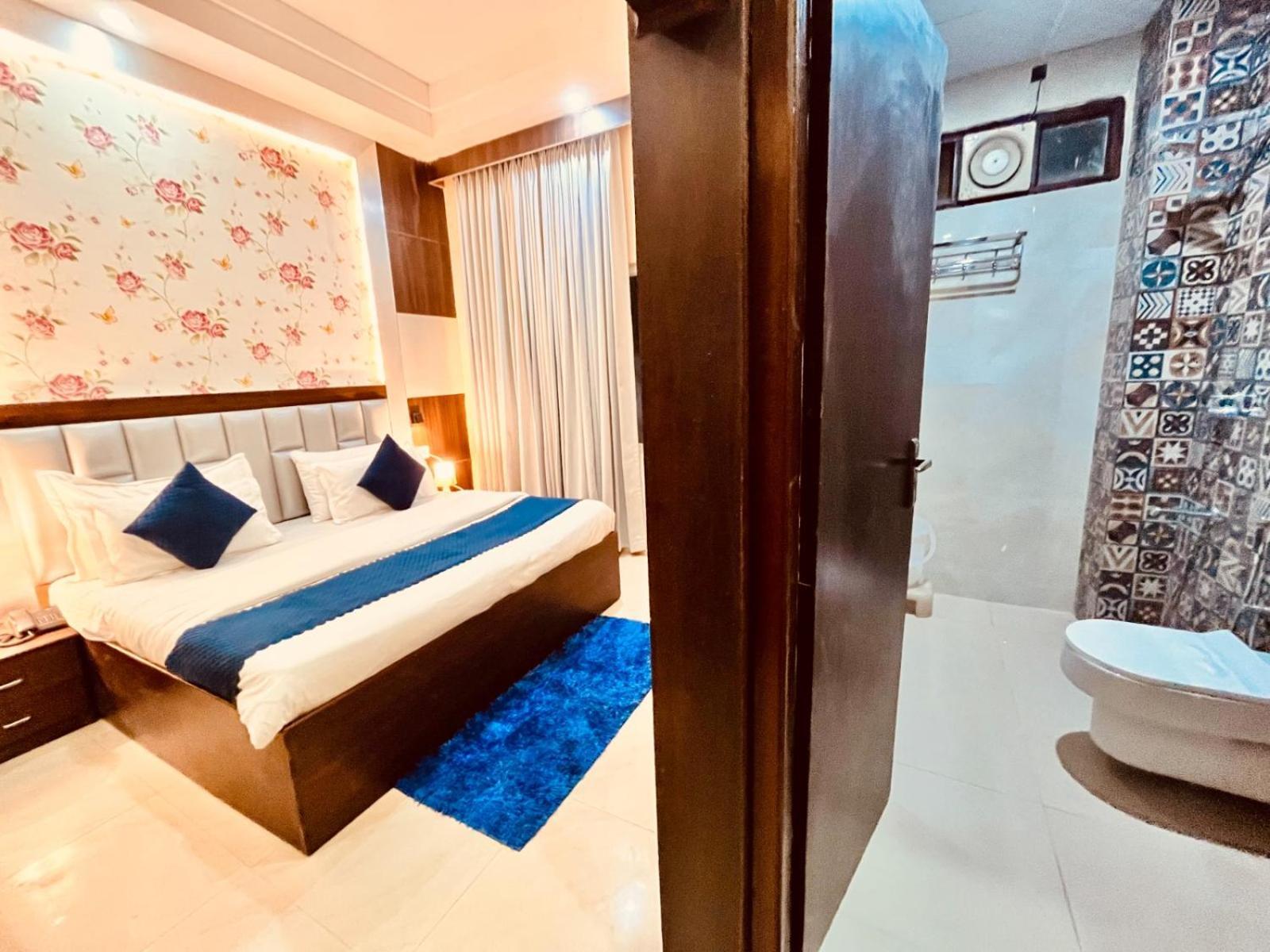 Hotel Ramawati Near Ganga Ghat 哈里瓦 外观 照片